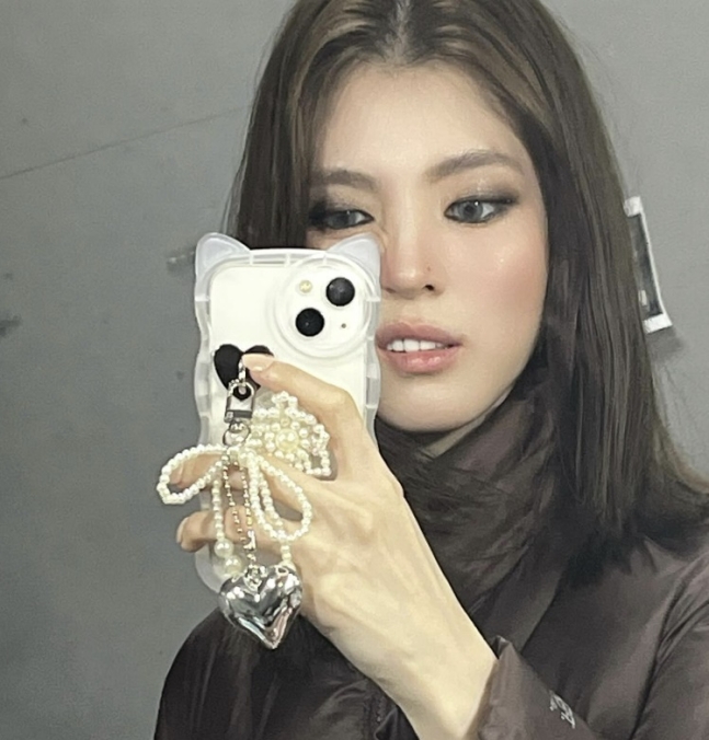 Han So-hee surprend avec son nouveau style : réactions partagées des fans