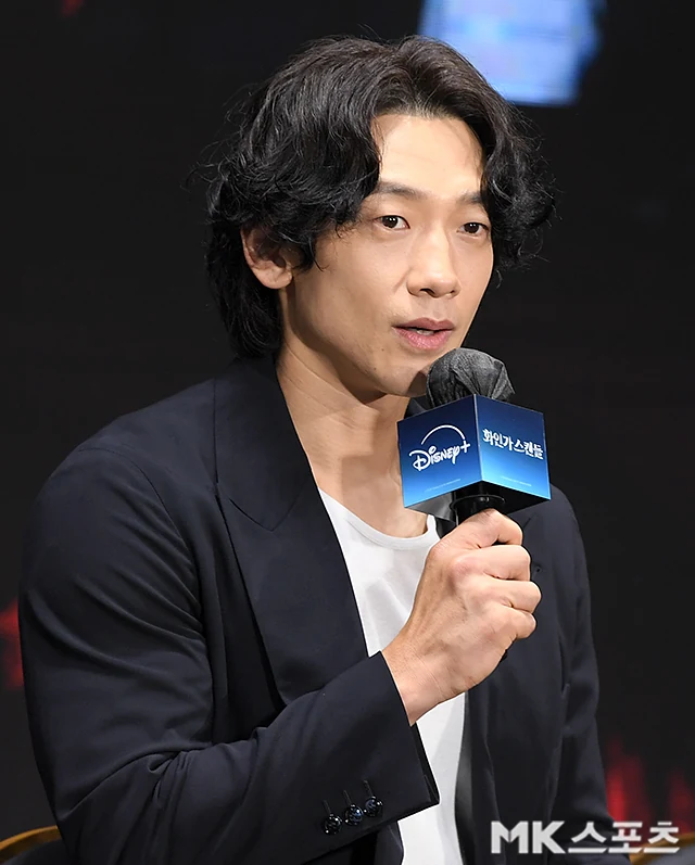 Rain dévoile ses secrets de tournage pour Red Swan : action et émotions à l’honneur