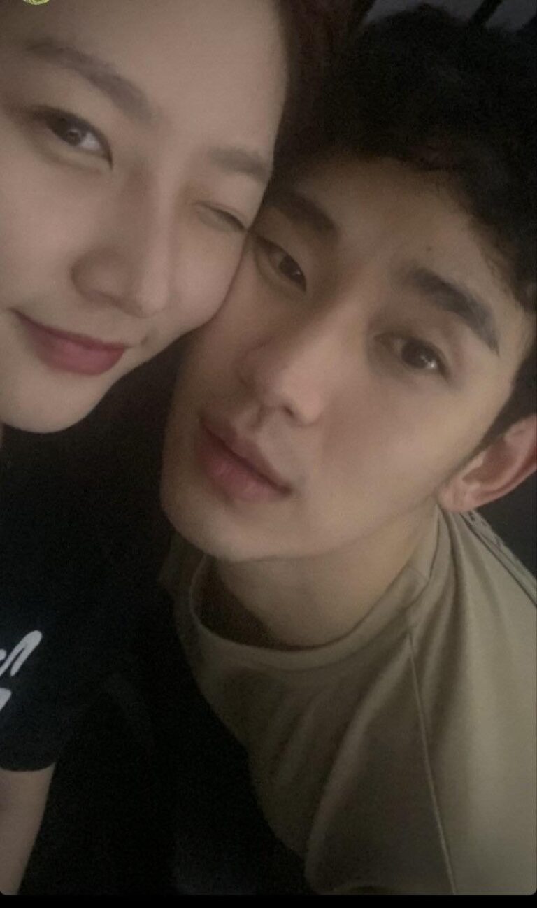 Nouveaux Rumeurs de Romance : Kim Soo-hyun et Kim Sae-ron en Pleine Tourmente sur Instagram