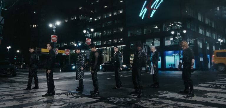 Stray Kids annonce son retour avec un teaser surprenant pour Chk Chk Boom