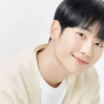 Jung Hae In part à la rencontre de ses fans à travers le monde !