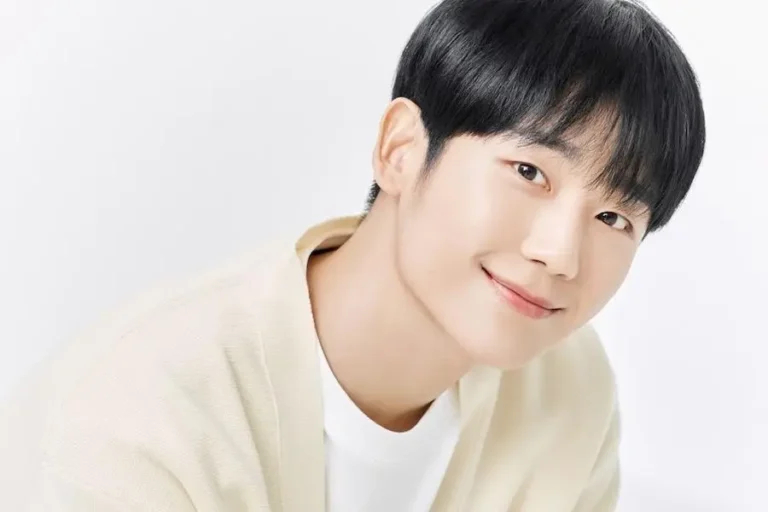 Jung Hae In part à la rencontre de ses fans à travers le monde !