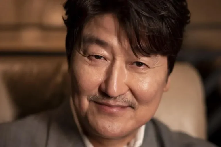 Le grand retour de Song Kang-ho à la télévision : un projet qui fait déjà vibrer les fans !