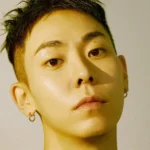 Le rappeur Loco quitte AOMG : un nouveau chapitre s’ouvre après 10 ans de collaboration