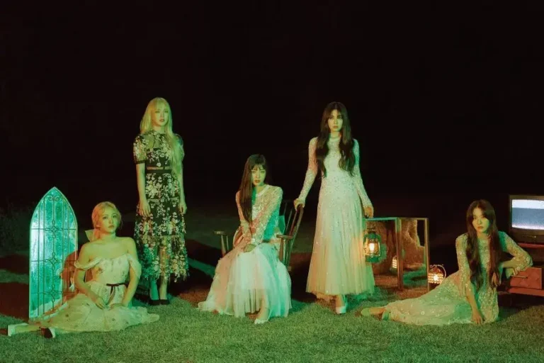 Red Velvet hypnotise YouTube avec ‘Psycho’ !