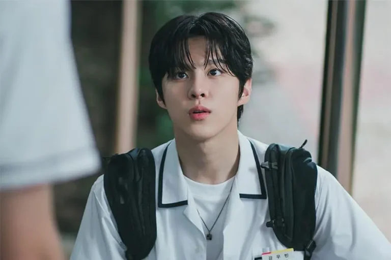 Kim Woo Seok dévoile son charme irrésistible dans ‘Social Savvy Class 101’