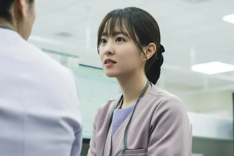 Park Bo Young illumine le mystère dans la nouvelle série ‘Light Shop’