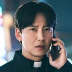 Kim Nam Gil révèle les secrets explosifs de ‘The Fiery Priest 2’