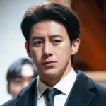 Go Soo dévoile les coulisses de son rôle captivant dans ‘Parole Examiner Lee’