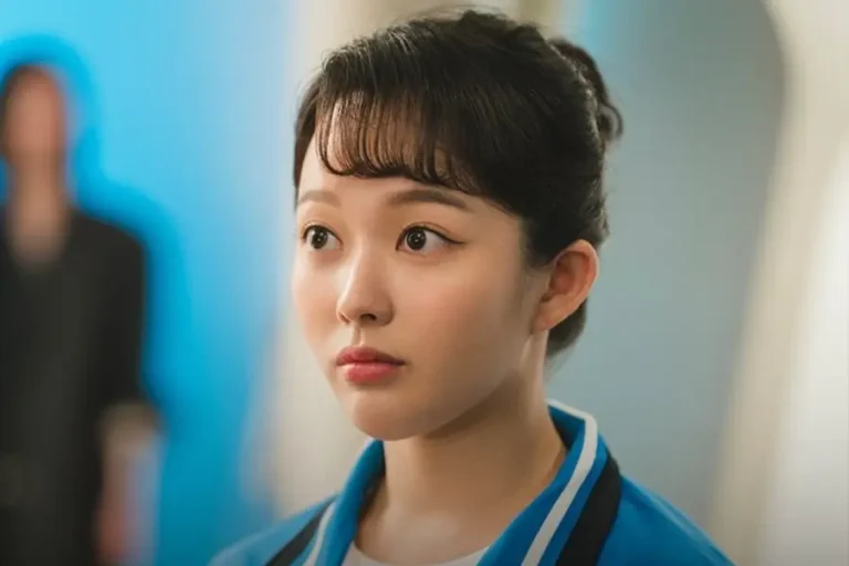 Jung Ji So se métamorphose en grand-mère de 20 ans dans ‘Miss Granny’