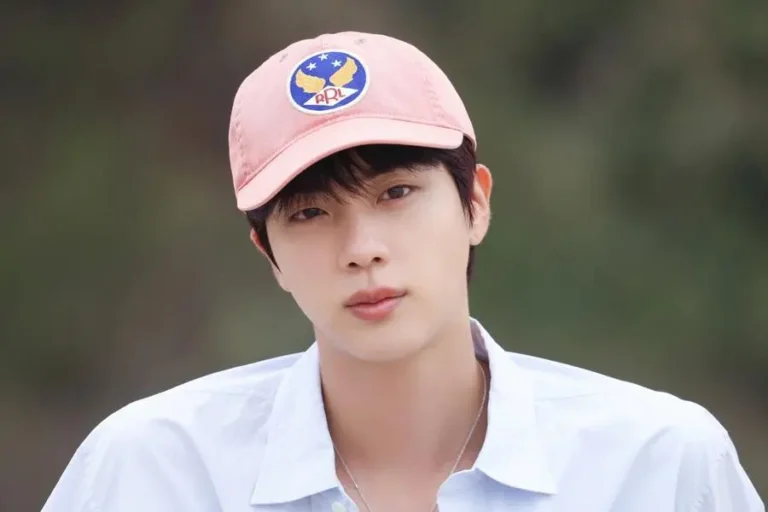 Jin de BTS enflamme les charts Billboard avec son premier album solo !