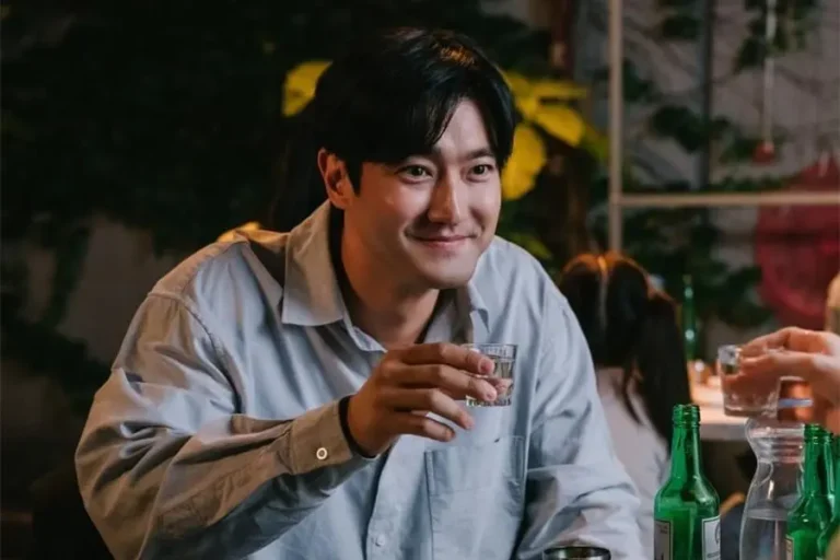 Choi Siwon, un fonctionnaire pas comme les autres dans ‘Forbidden Fairytale’