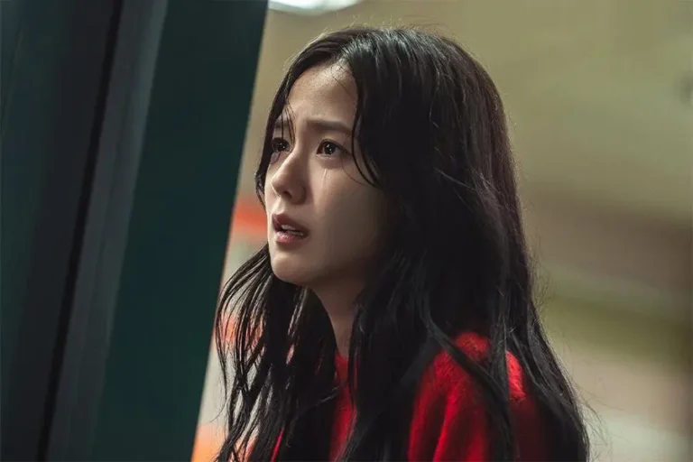 Jisoo face aux zombies : l’amour plus fort que la peur ?